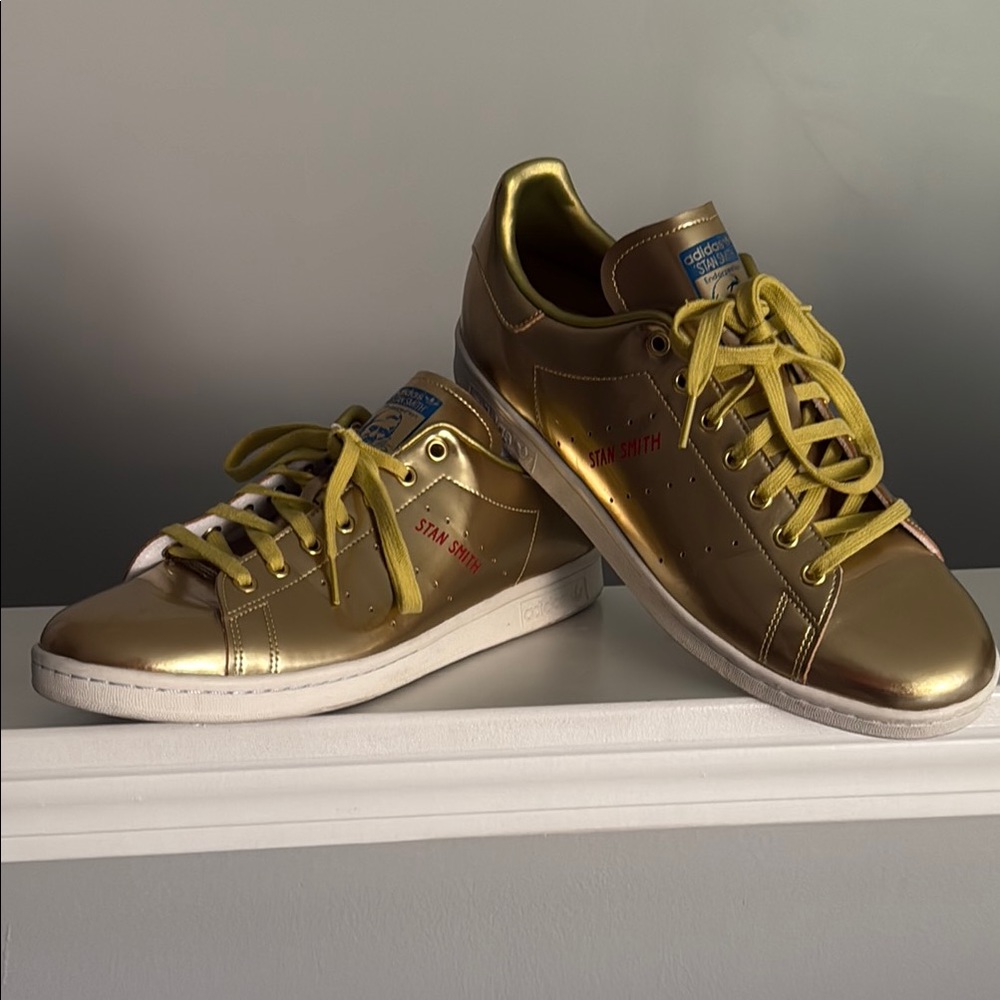Men’s Adidas Metallic Gold Stan Smith Shoes